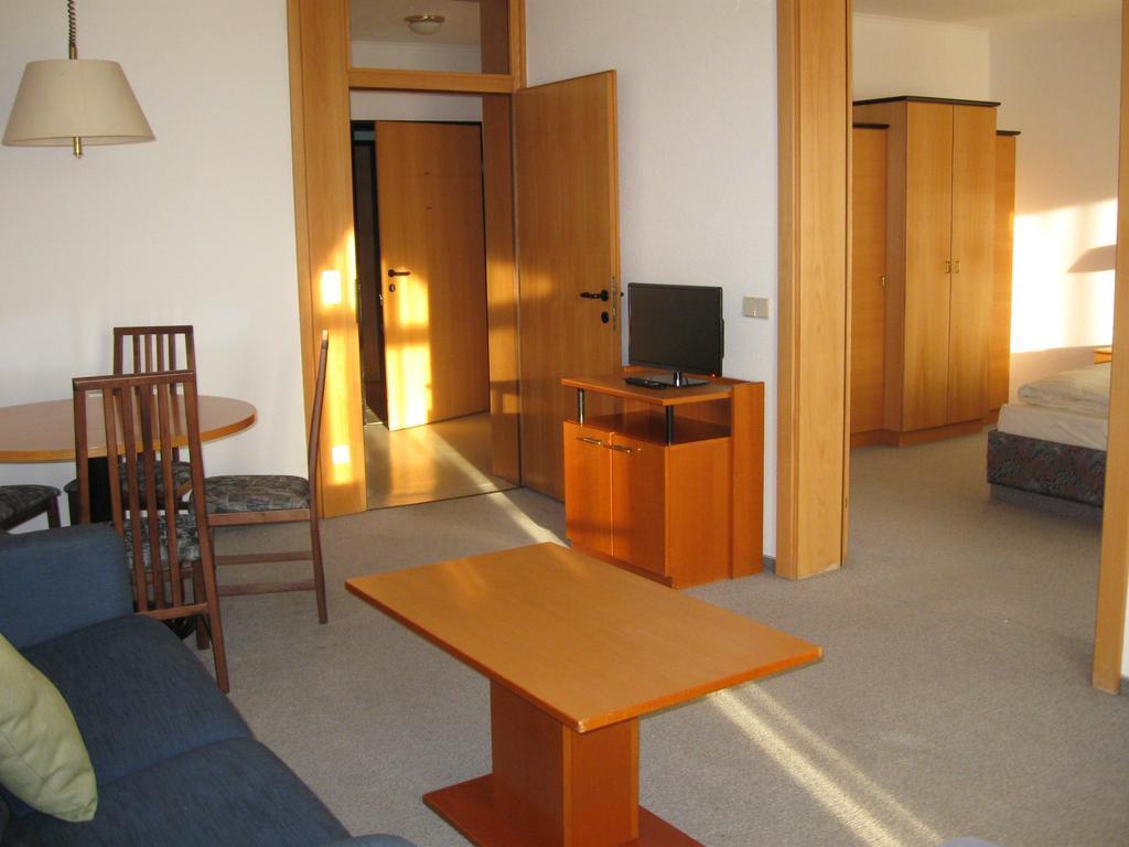 Holiday Apartments Warmbad Villach Zimmer foto
