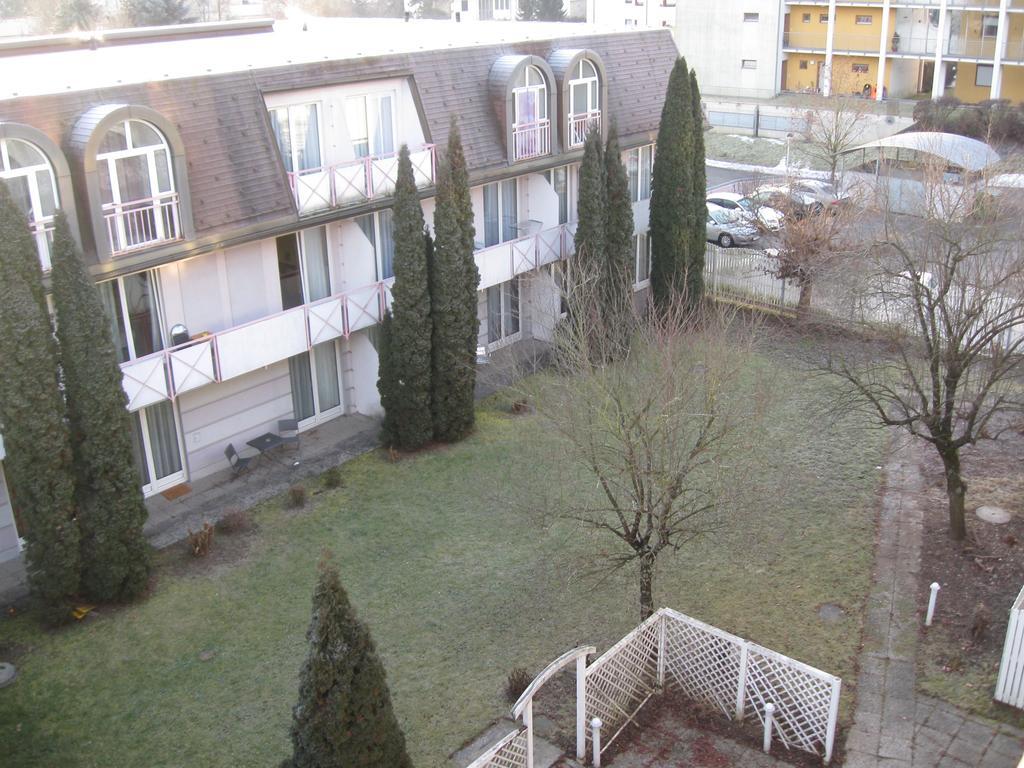 Holiday Apartments Warmbad Villach Zimmer foto